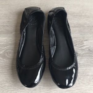 Tory Burch Eddie Black Patent Size 6.5
